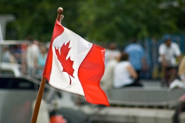 canada-flag-waving