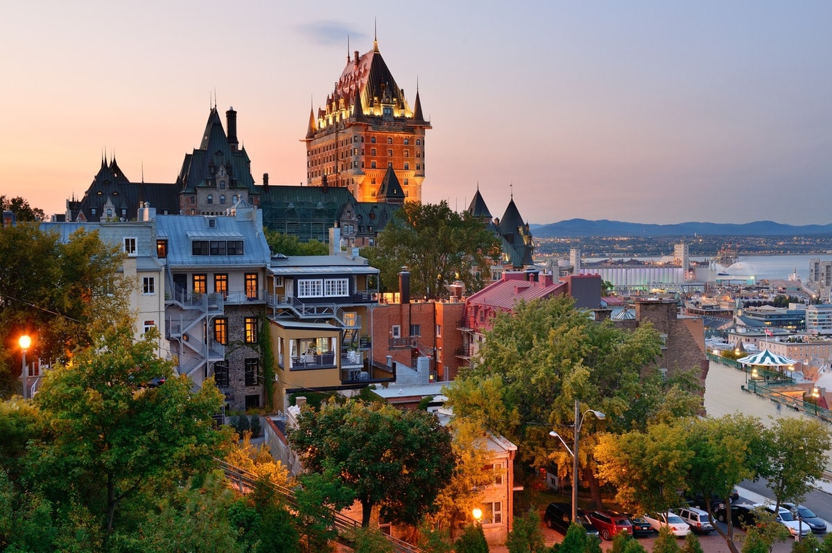 Quebec Programme des Investisseurs Suspendu