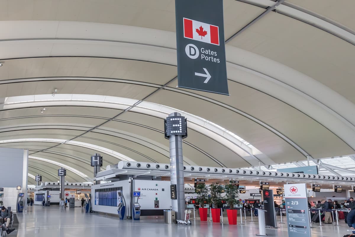Travel restrictions at Toronto Pearson International Airport