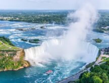 A overhead picture of Niagara falls