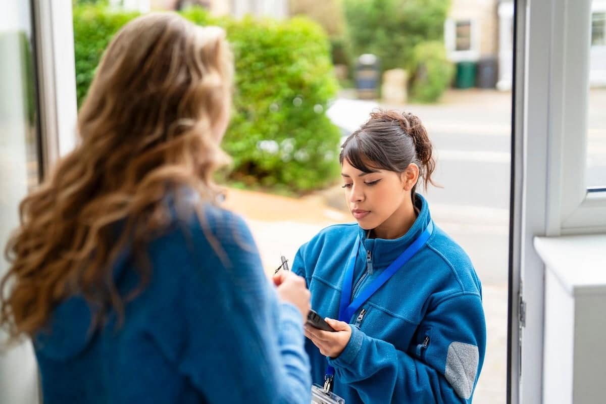 Statistics Canada is hiring for 32,000 jobs across Canada – work permit holders qualify, may build eligibility for PR