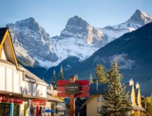 A picture of Canmore township in Alberta.