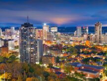 A view of Hamilton Ontario during the night time.