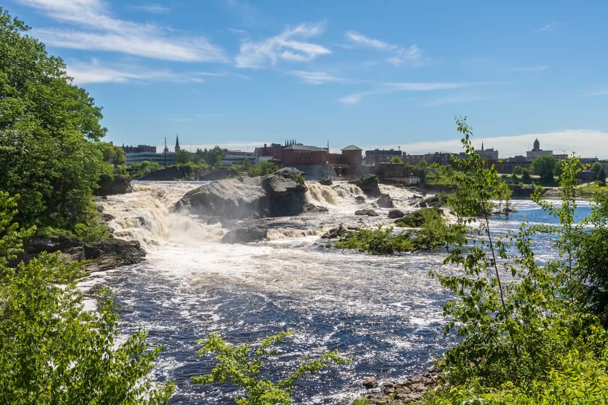 If you’re from New England, there’s a one-in-four chance you’re a Canadian citizen under Canada’s new citizenship law